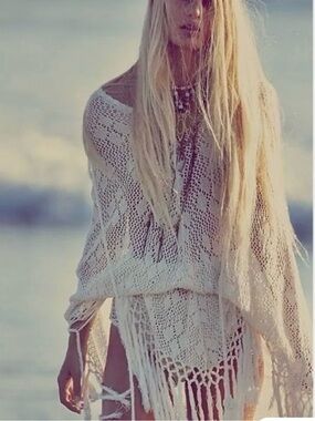 🧚🌸🫶🏻Spell Cream Boho Collective Poncho with Tassels🫶🏻🌸🧚‍♀️
